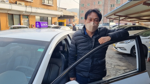 ‘경청과 공감’택시운전에 나선 안민석 의원