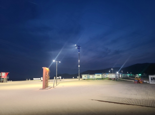 “하나개해수욕장 밤바다, 더 안전하게 즐겨요!” 인천 중구 야간 조명타워 설치